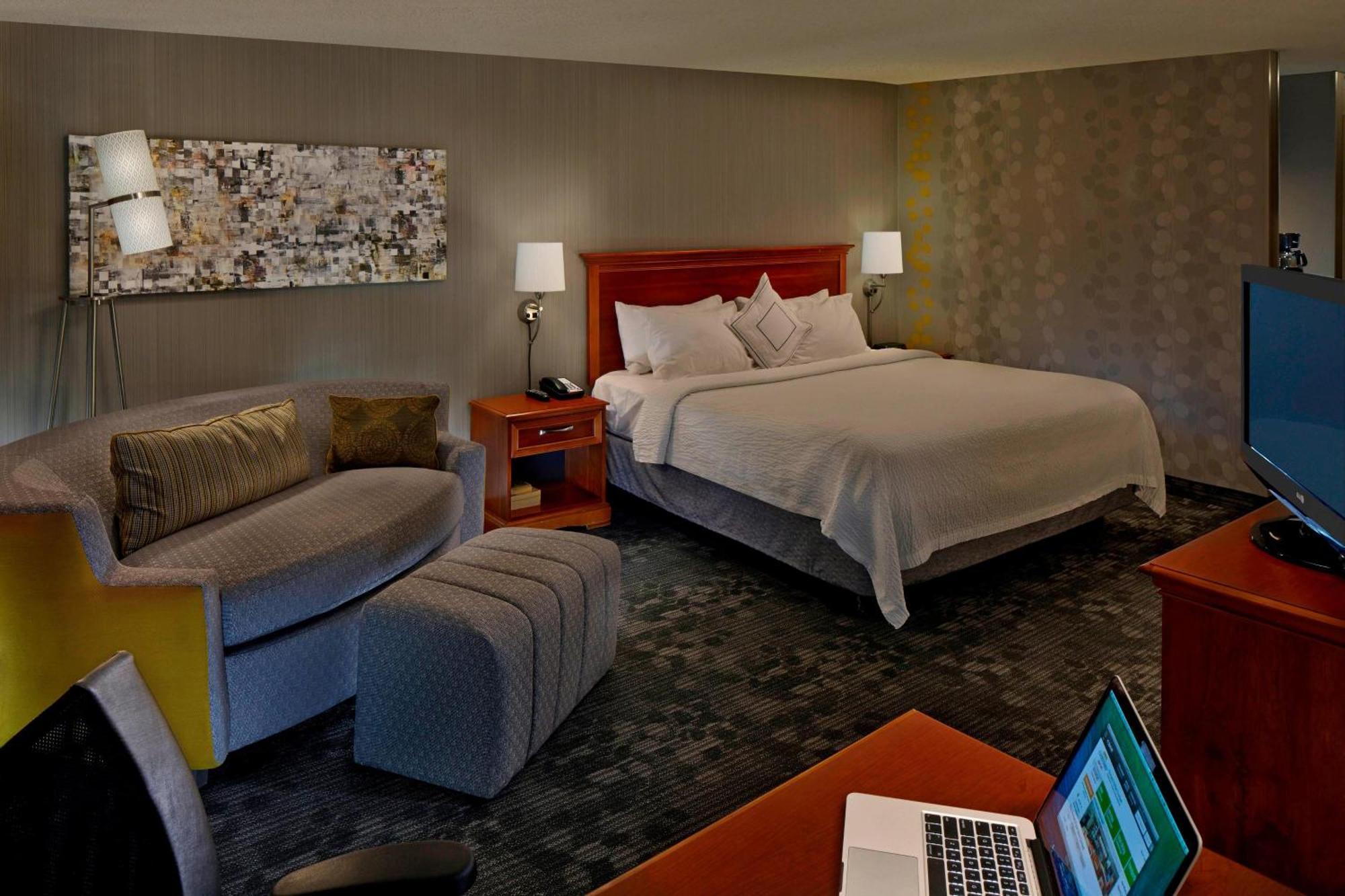 Courtyard Hartford Cromwell Hotel Bagian luar foto